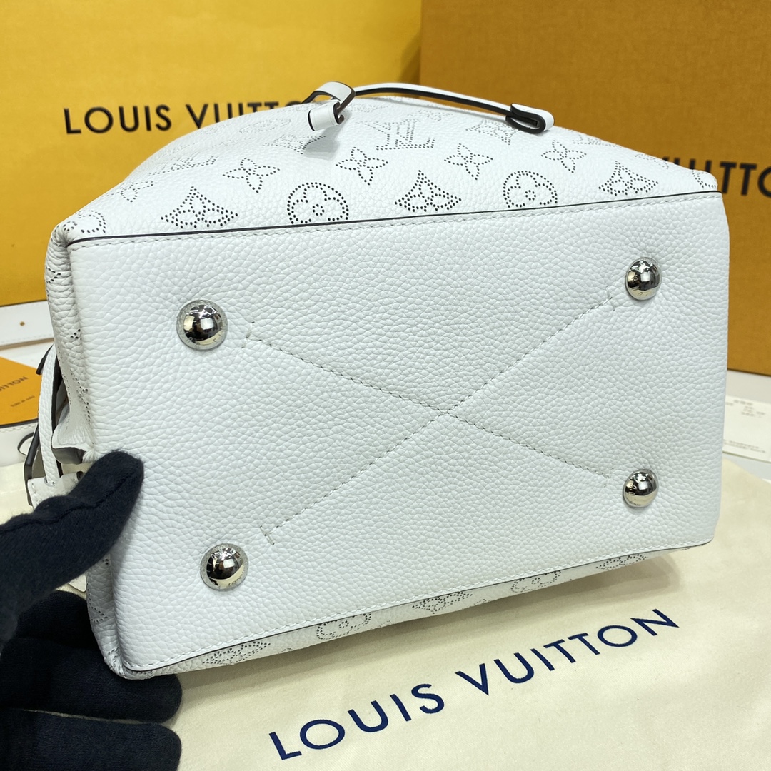 Louis Vuitton MURIA Bucket Bag Mahina Leather M58483 Snow White